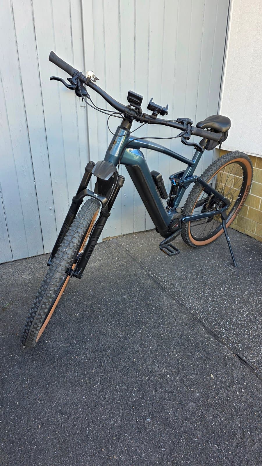 Cube Stereo Hybrid Fully 2